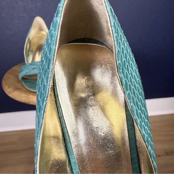 BCBGirls Emerald Green Turquoise Snake Open Toe Heels, Size 10 - Picture 8 of 10